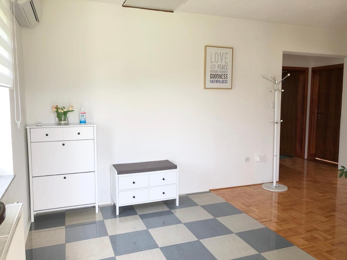 Apartment Golden Fields Smoljanac Εξωτερικό φωτογραφία