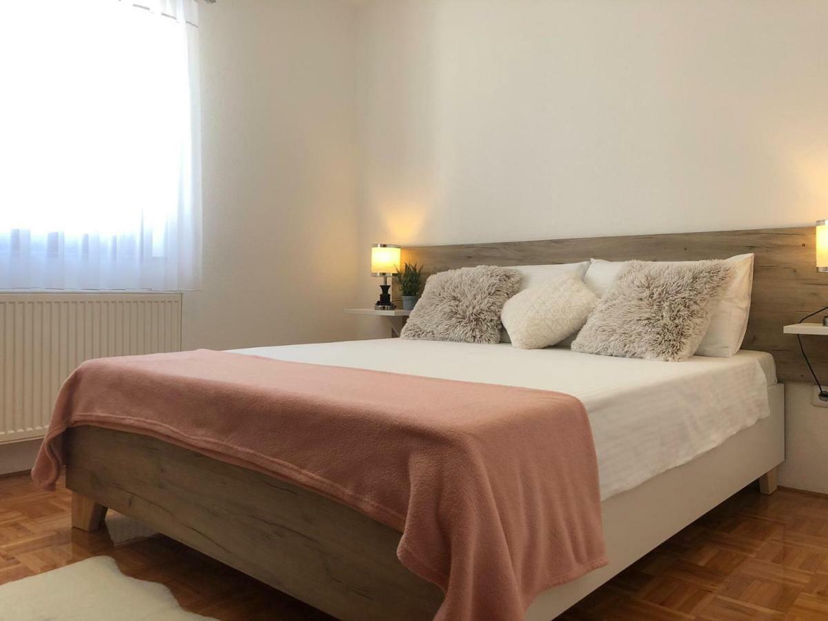 Apartment Golden Fields Smoljanac Εξωτερικό φωτογραφία