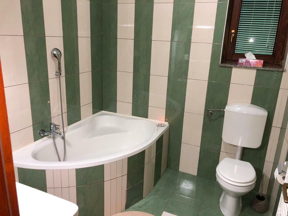 Apartment Golden Fields Smoljanac Εξωτερικό φωτογραφία