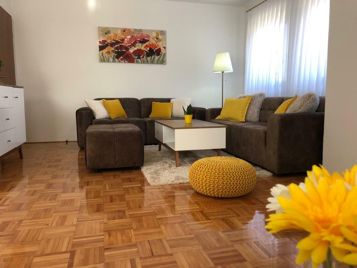 Apartment Golden Fields Smoljanac Εξωτερικό φωτογραφία