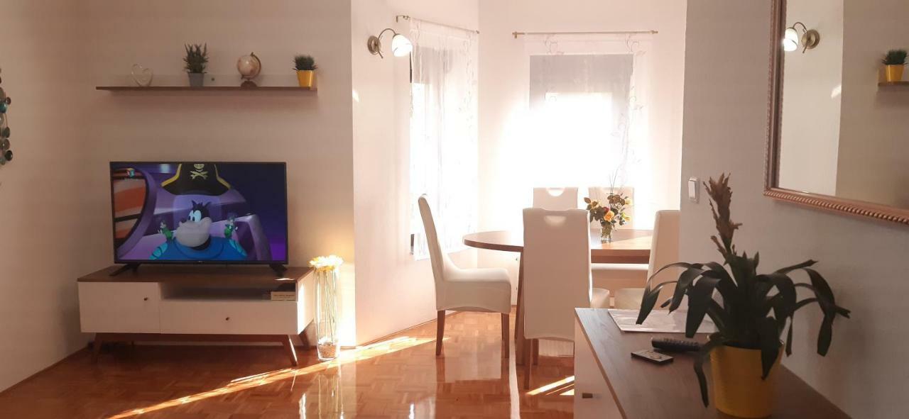 Apartment Golden Fields Smoljanac Εξωτερικό φωτογραφία
