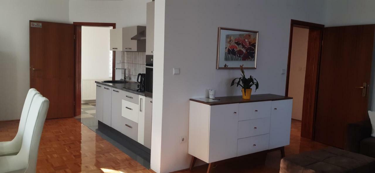 Apartment Golden Fields Smoljanac Εξωτερικό φωτογραφία