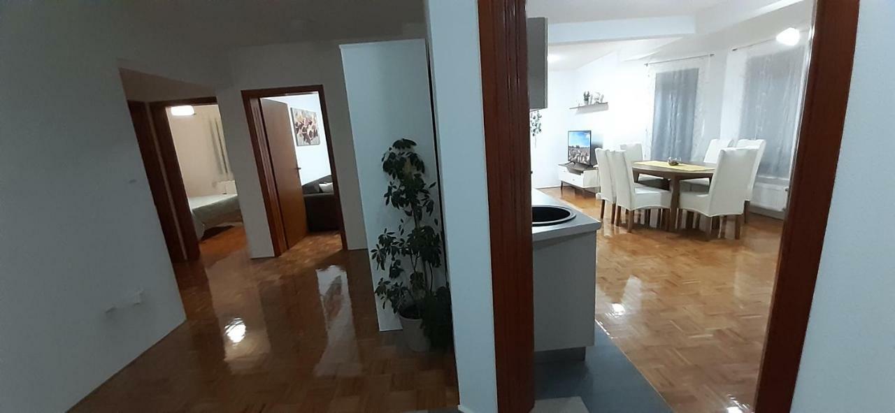 Apartment Golden Fields Smoljanac Εξωτερικό φωτογραφία