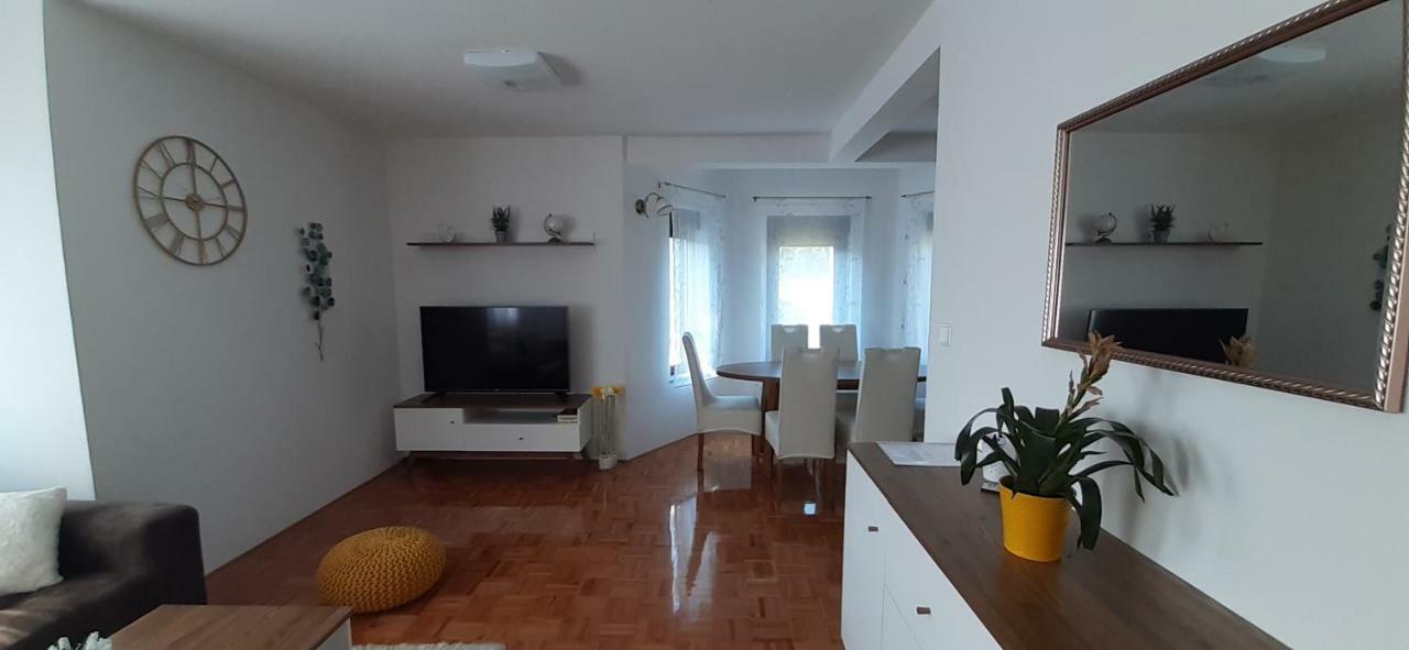 Apartment Golden Fields Smoljanac Εξωτερικό φωτογραφία